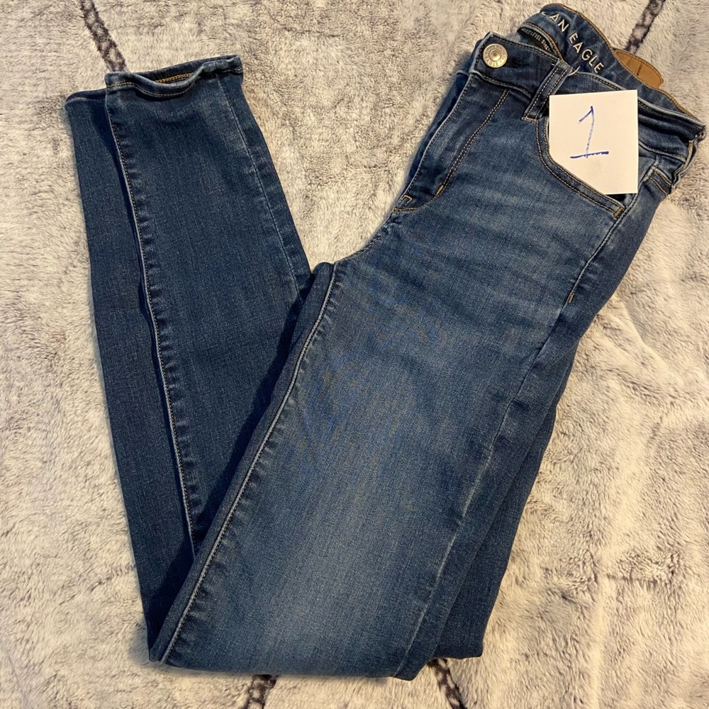 Women’s American Eagle hi-rise jeggings, size 6 x-long